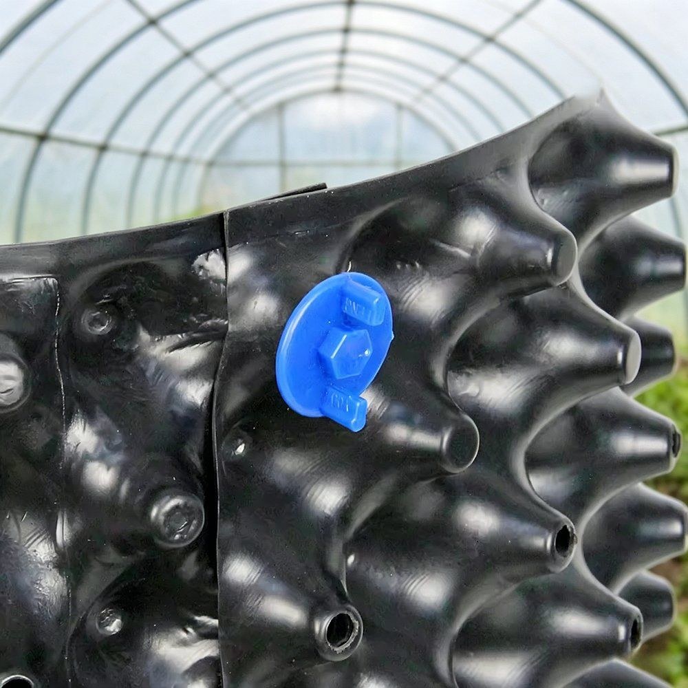 air pruning pot wall and screw fixing in close-up