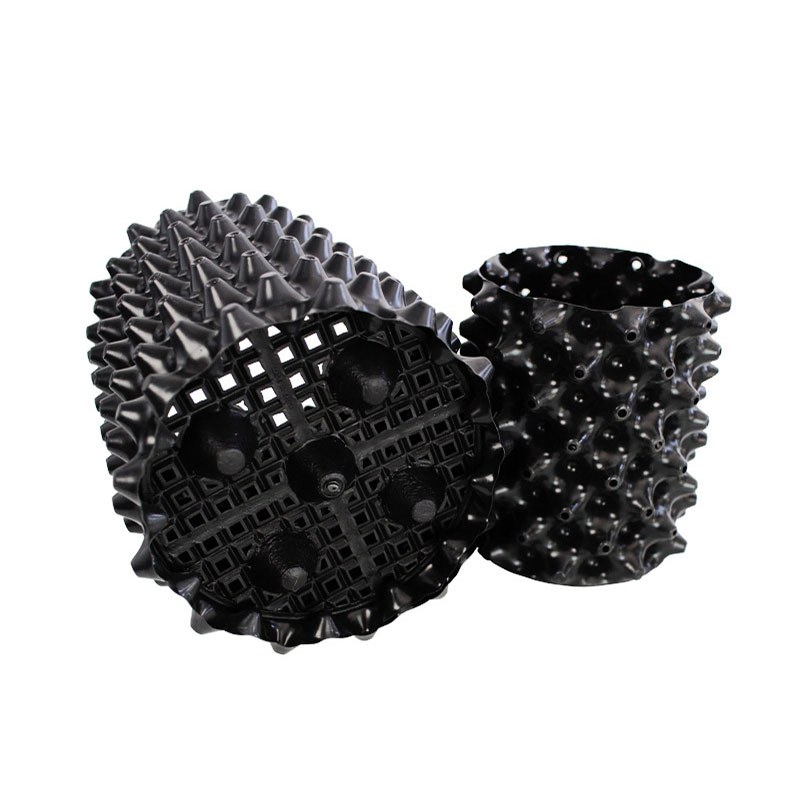 air pruning container shown upright and laid on its side